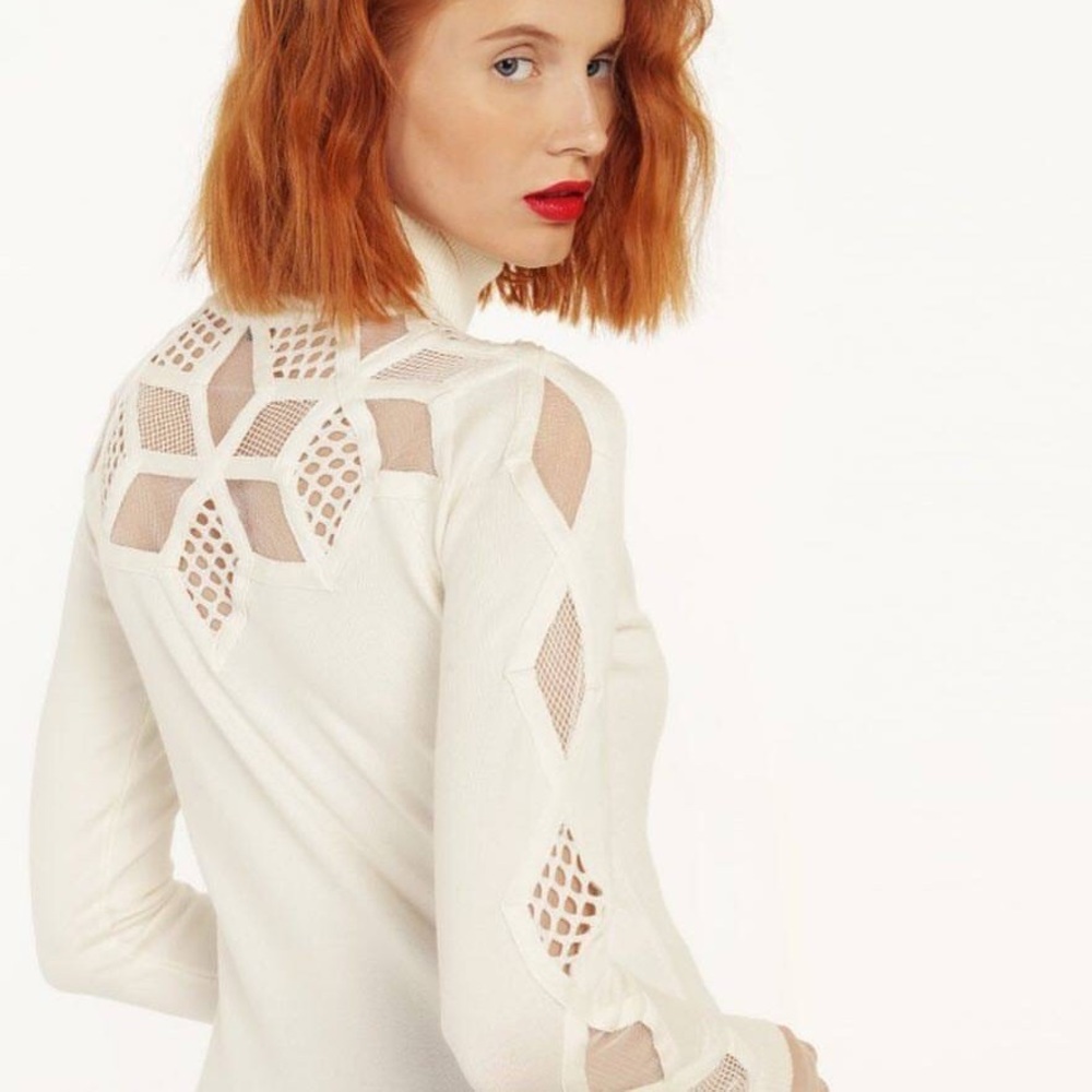 LEO & UGO | Turtleneck Cut Out Sweater Size 1